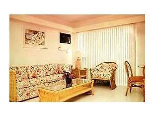 Sunshine Paradise Suites Paradise Island